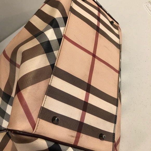 Burberry Tote - Picture 5 of 5